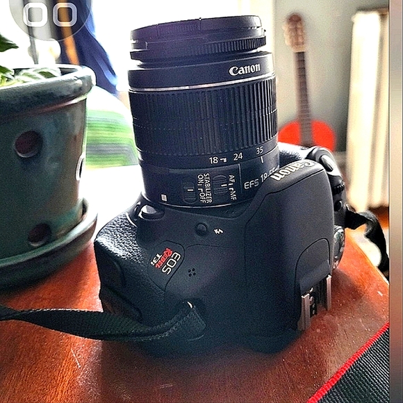 Canon EOS Rebel t3i 600 Digital SLR Camera Bundle - Picture 6 of 16